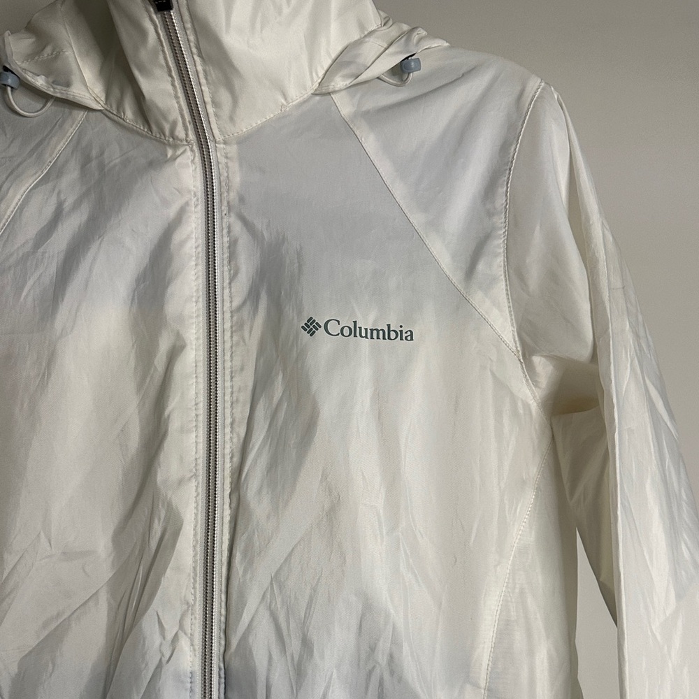 Columbia white Hooded Jacket size small‎